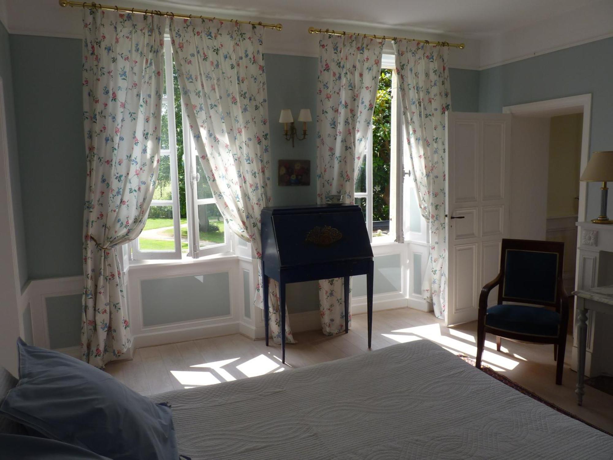 Chambres D'Hotes Le Petit Sully Sully  Exteriör bild