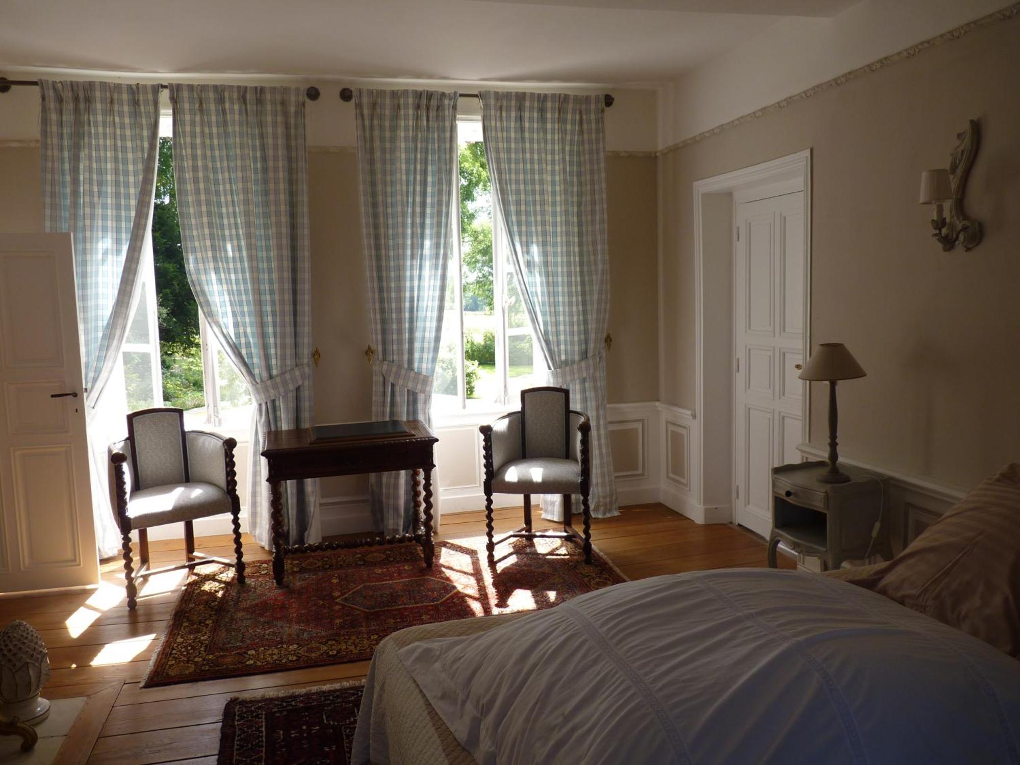 Chambres D'Hotes Le Petit Sully Sully  Exteriör bild